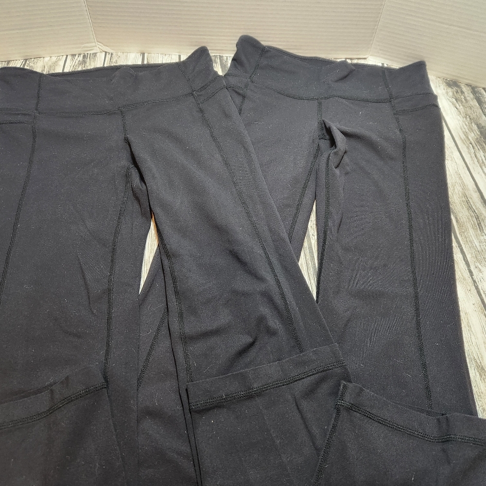 2 )‎ pair Athleta cropped leggings  #983309 - Picture 4 of 8